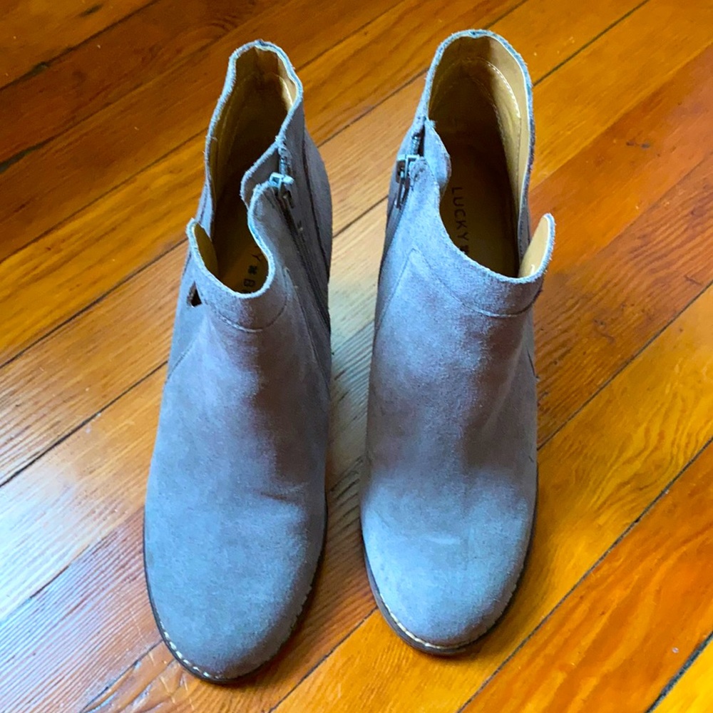 Like NEW lucky brand suede wedge booties